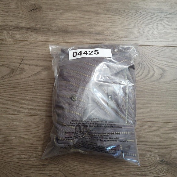 REI Shirt Mens Extra Large Gray Button Up Casual Preppy Normcore Short Sleeve - Picture 8 of 8